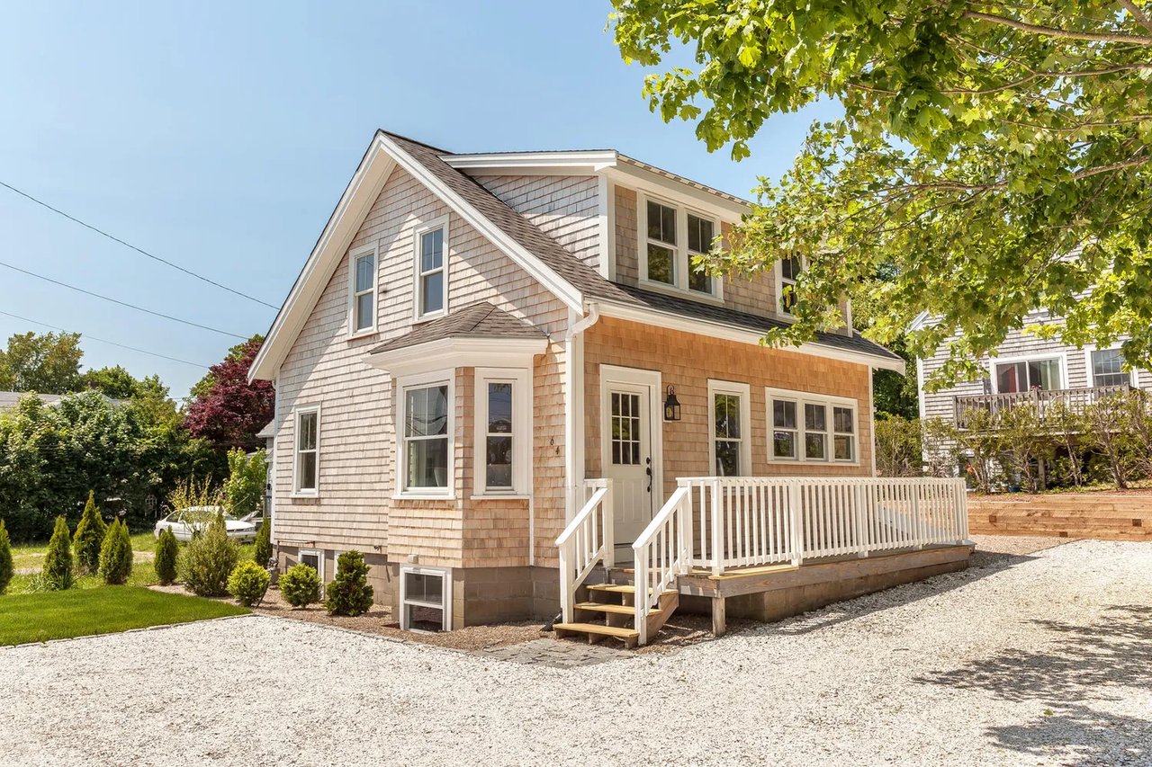 64 South St