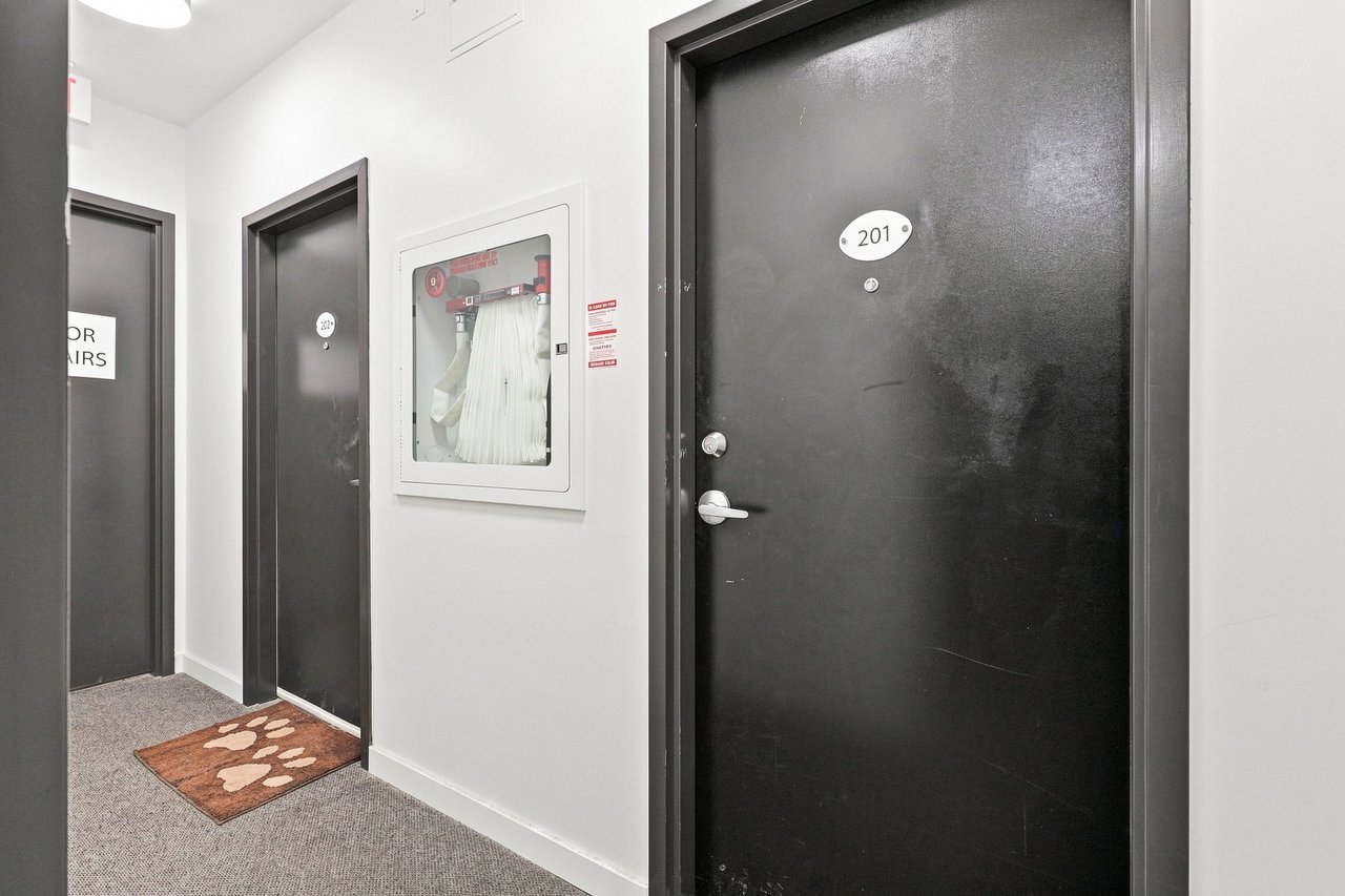 433 Parliament St Unit 201