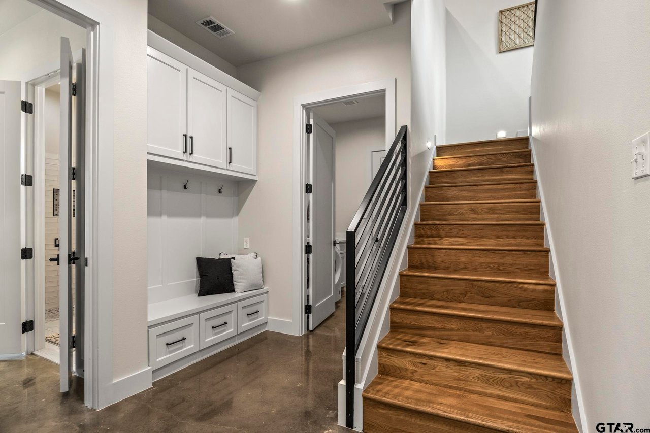208 County Road 2129
