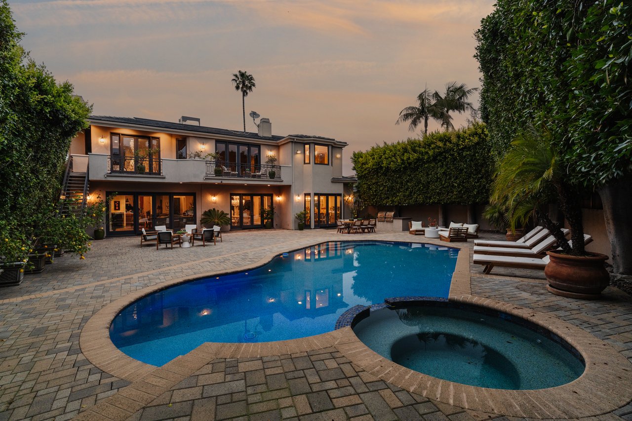 1202 San Vicente Blvd