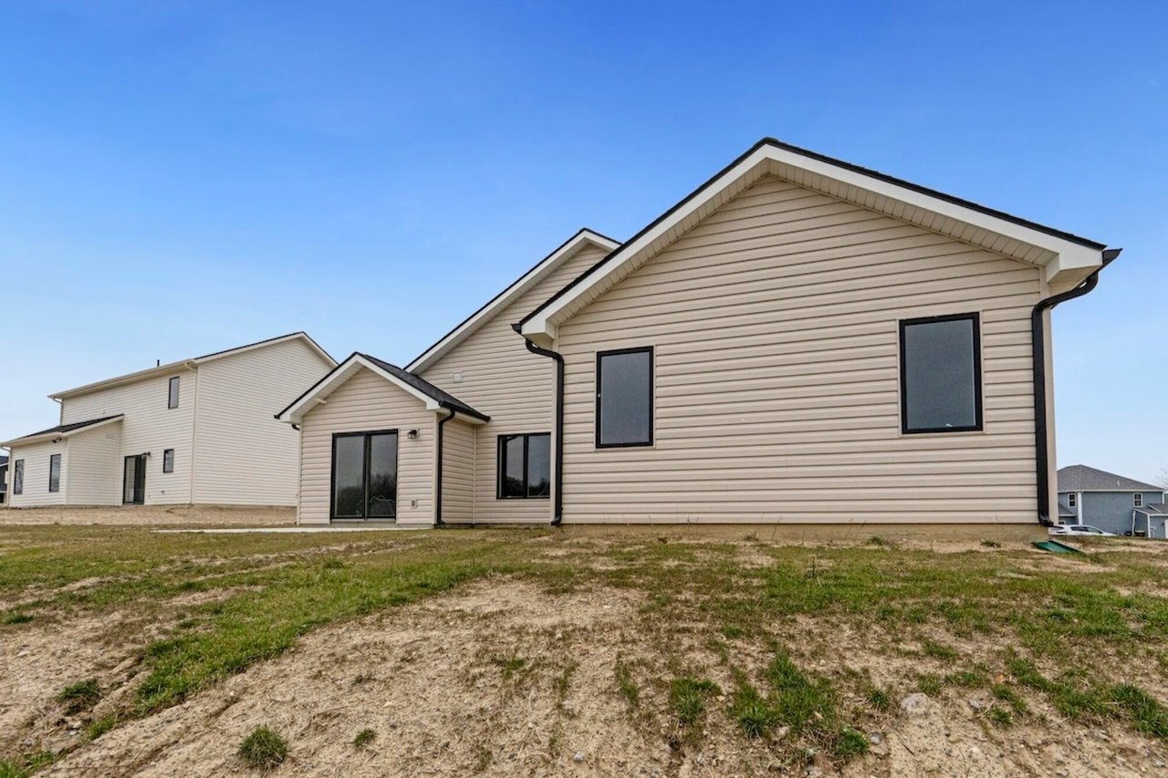 111 Sunset Dr