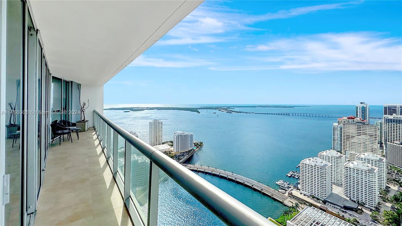 495 Brickell Ave Unit 5011