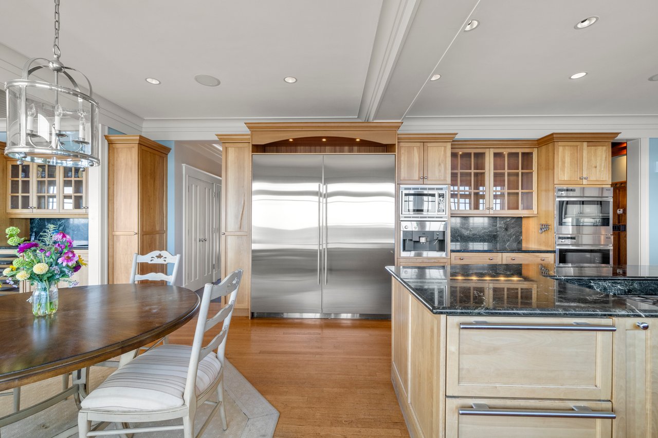 21 Circuit Ave, Scituate