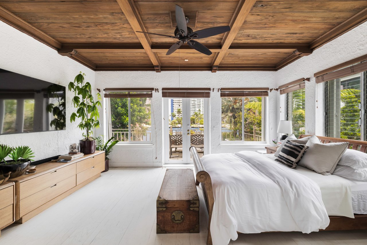 5215 Pine Tree Miami Beach