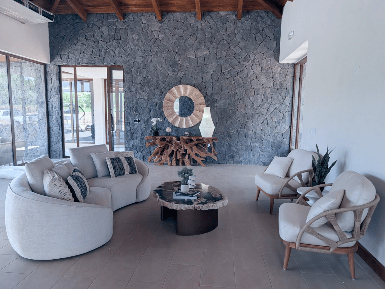 EXCLUSIVE HOMEOWNER AMENITIES
