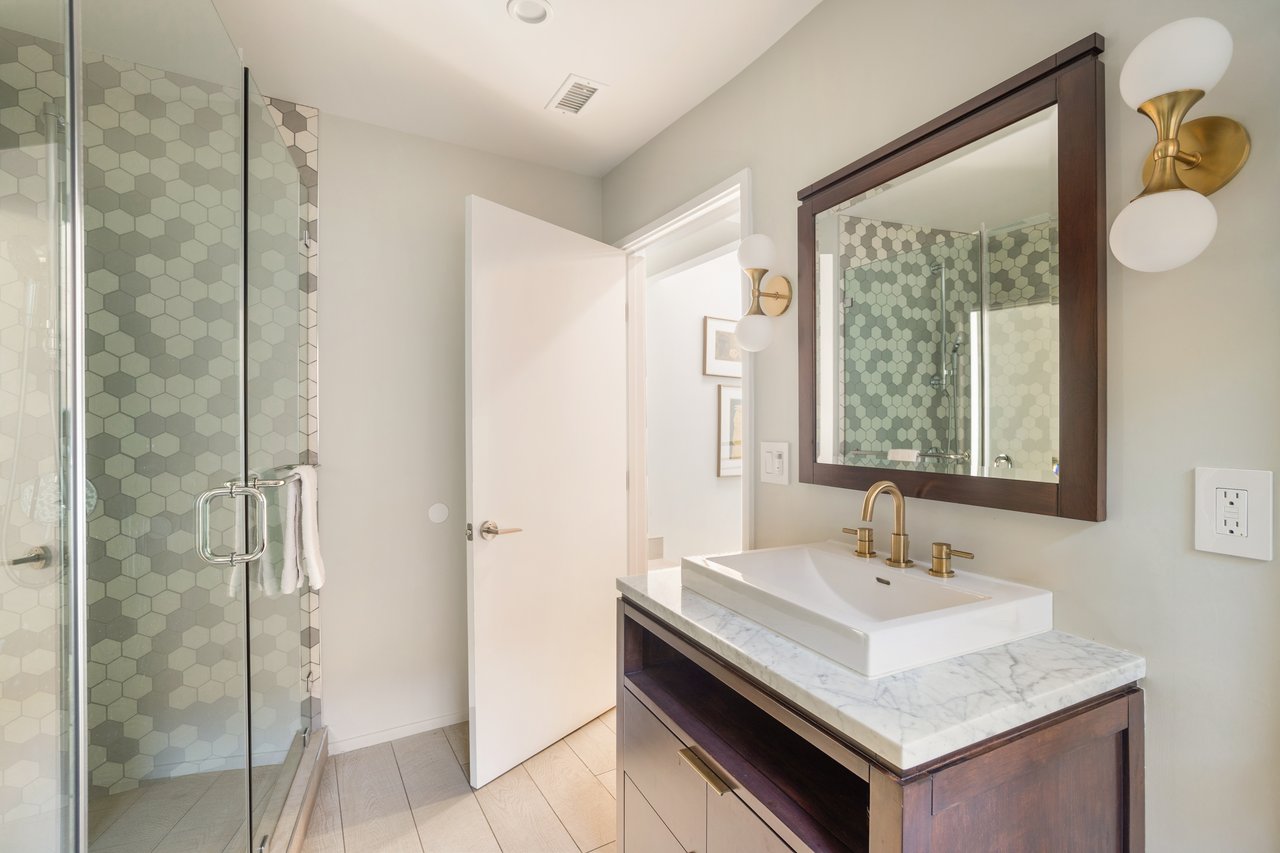 279 Mabery Rd, Santa Monica
