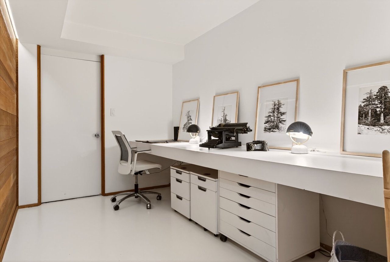 Inspiring MCM Residence