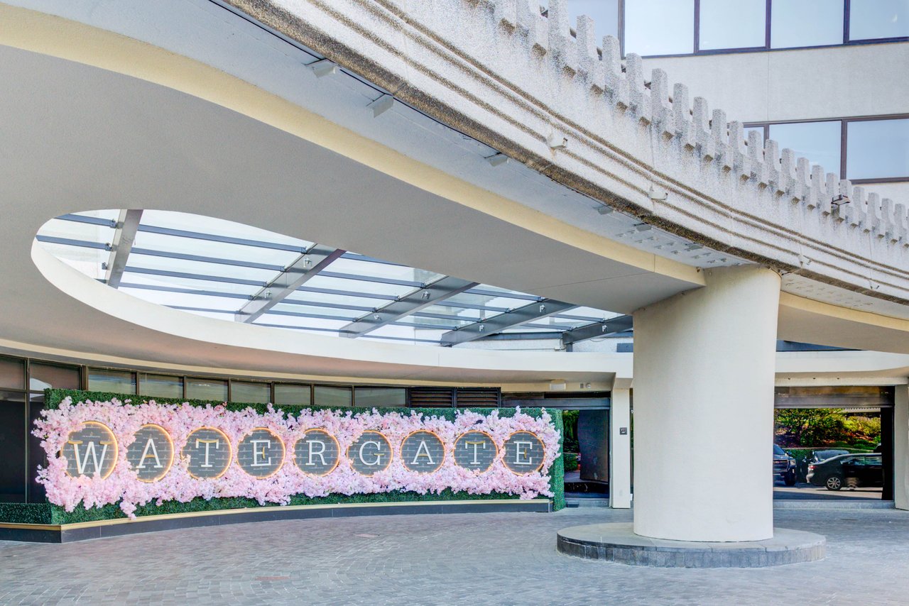 Watergate West Penthouse Seven