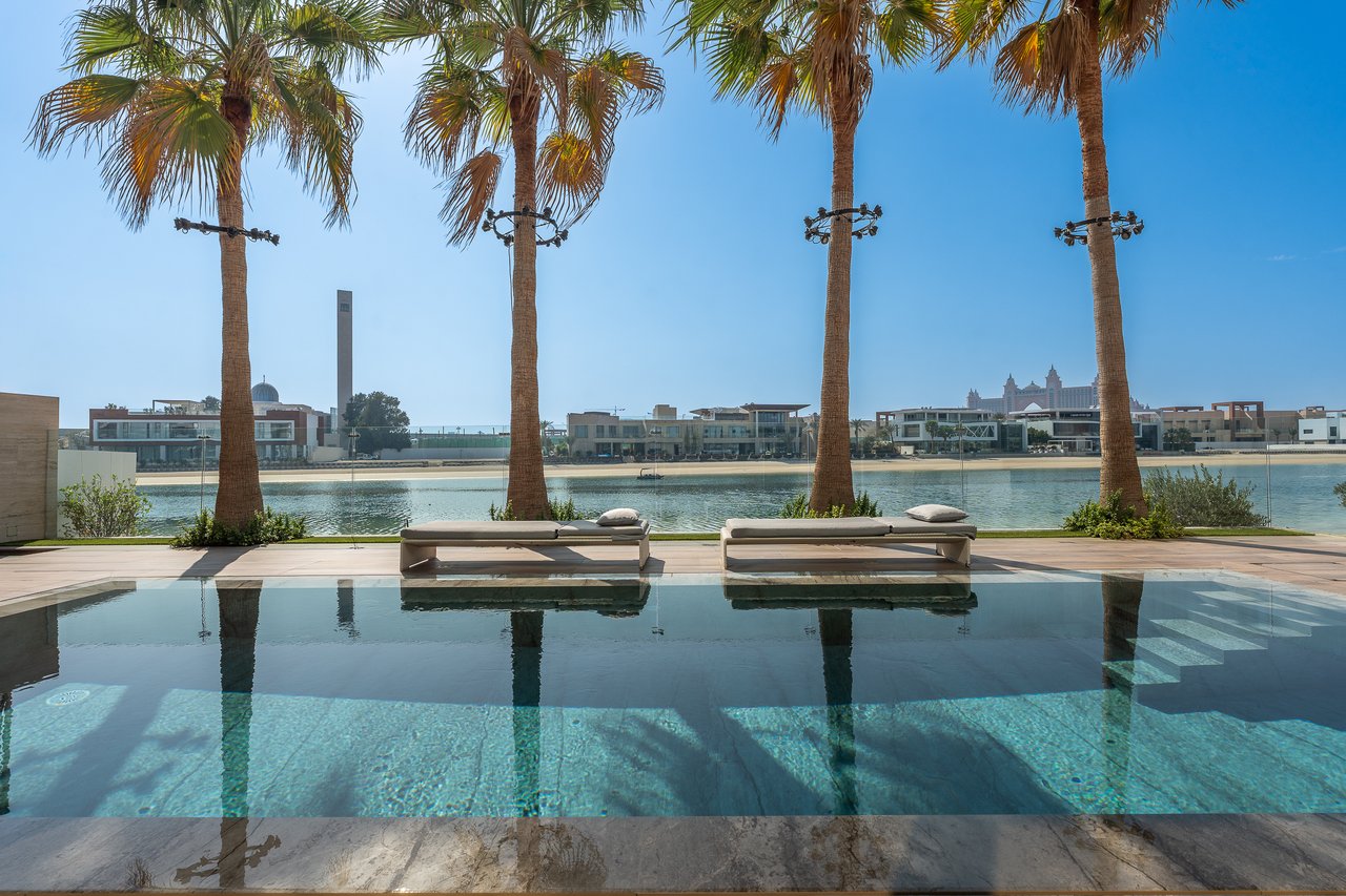 Signature Villas Frond G