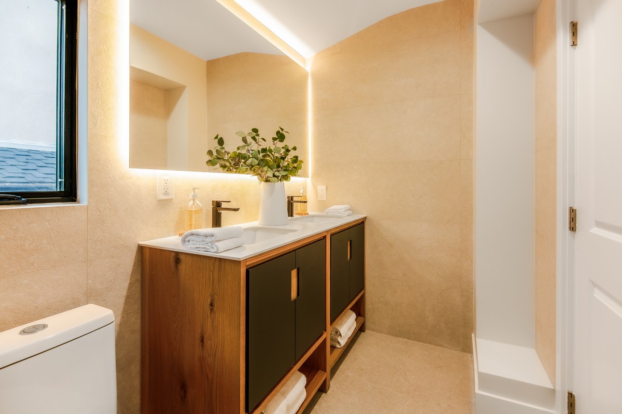 8921 Appian Way, Hollywood Hills