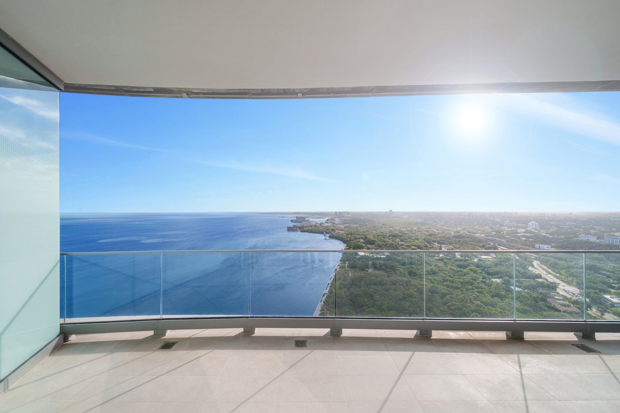 UNA Residences 3403