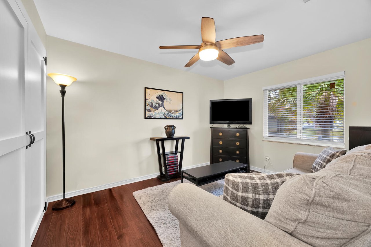 Spacious Living on a Private Cul-de-Sac