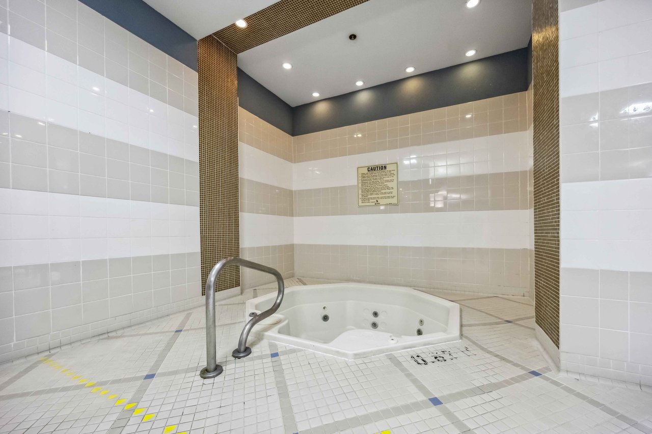 #109 - 18 Spring Garden Avenue, Toronto Unit: 109