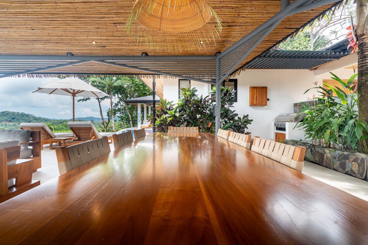 Casa Amarilla – Oceanfront Luxury Meets Sustainable Living in Tres Rios