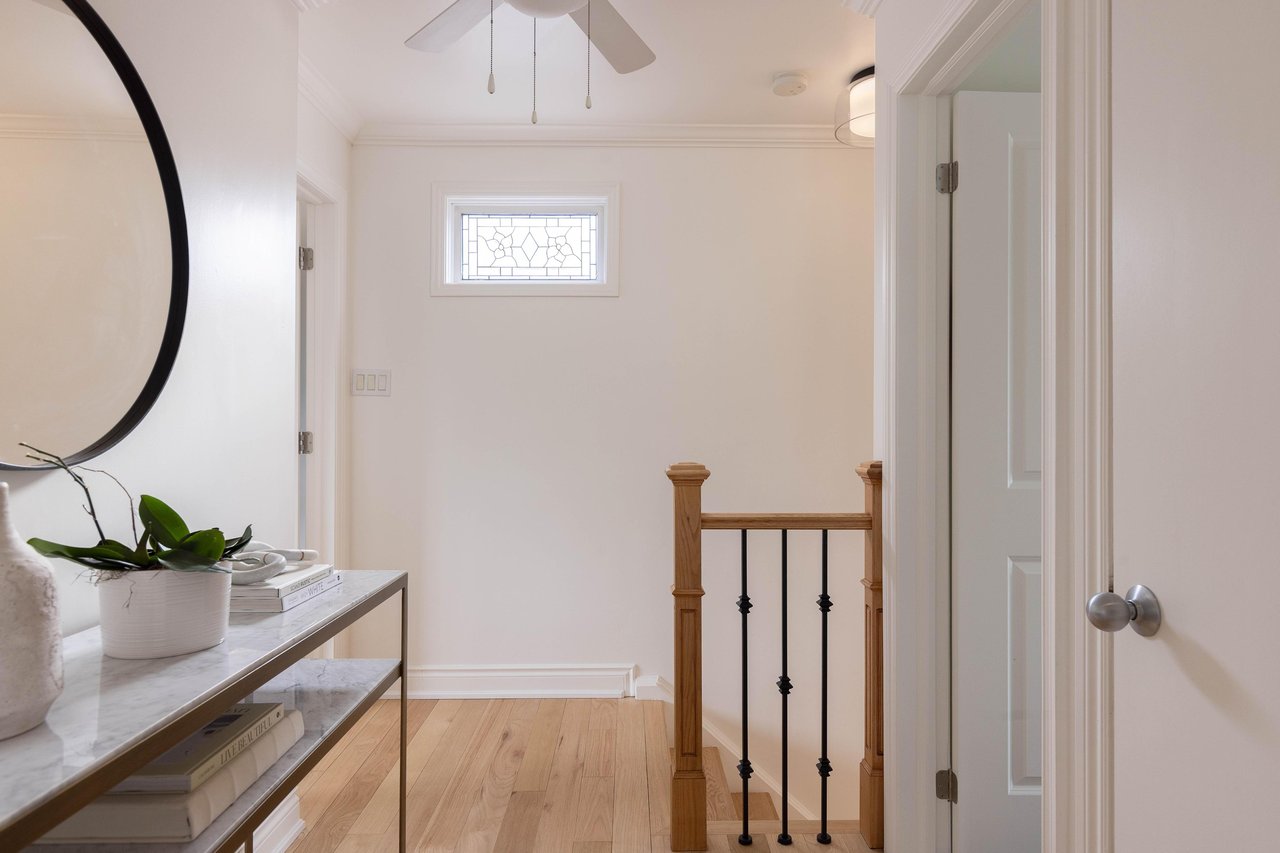 4456 Hawthorne Drive, Burlington, ON L7L 1G5