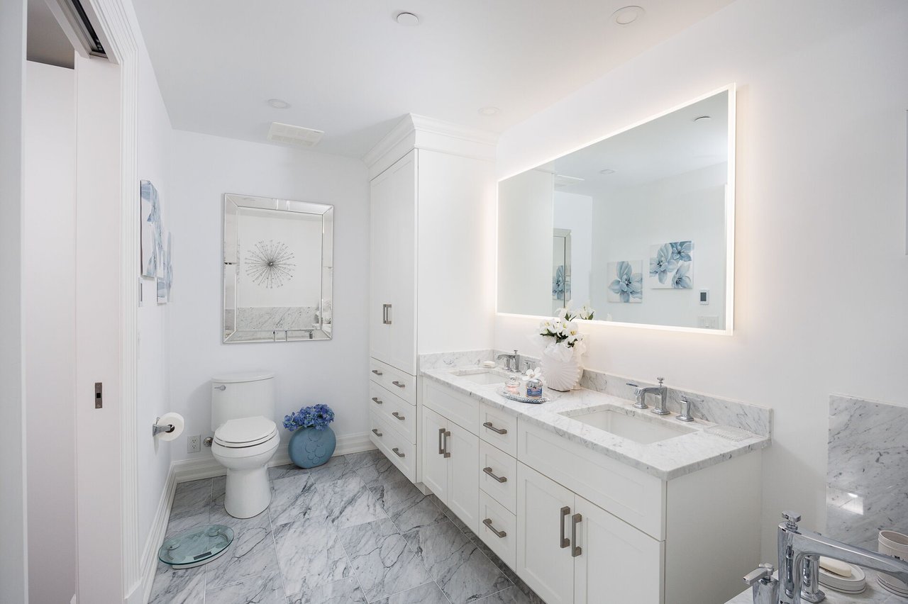 2060 Lakeshore Road 1802