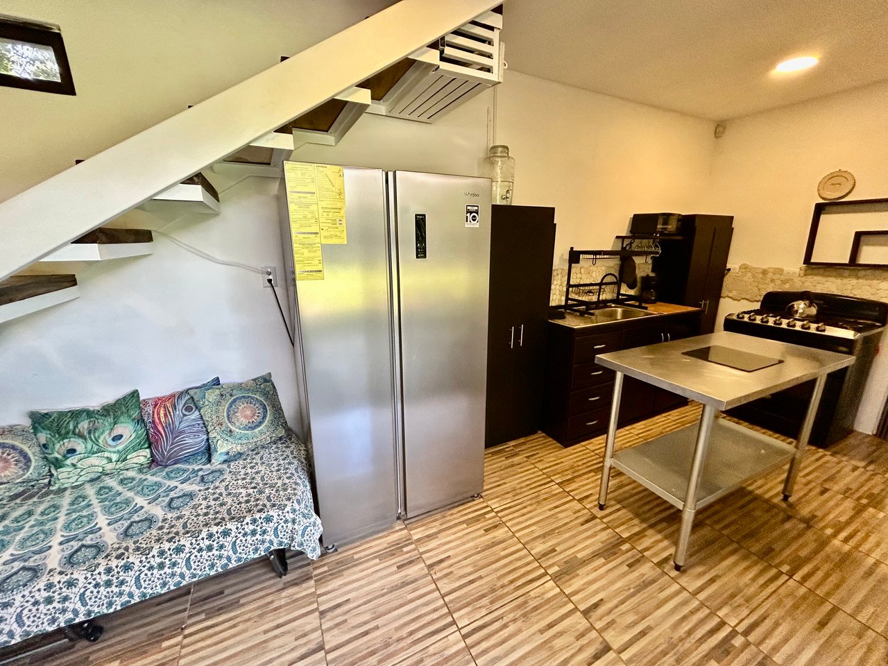 Hatillo Breeze, 2 Bedroom Home on 1,311m2 of usable land and year round creek!