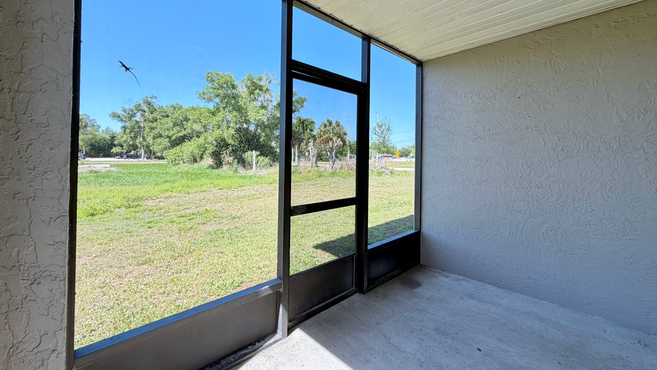 Spacious Ground-Floor Apartment for Lease in Winter Springs