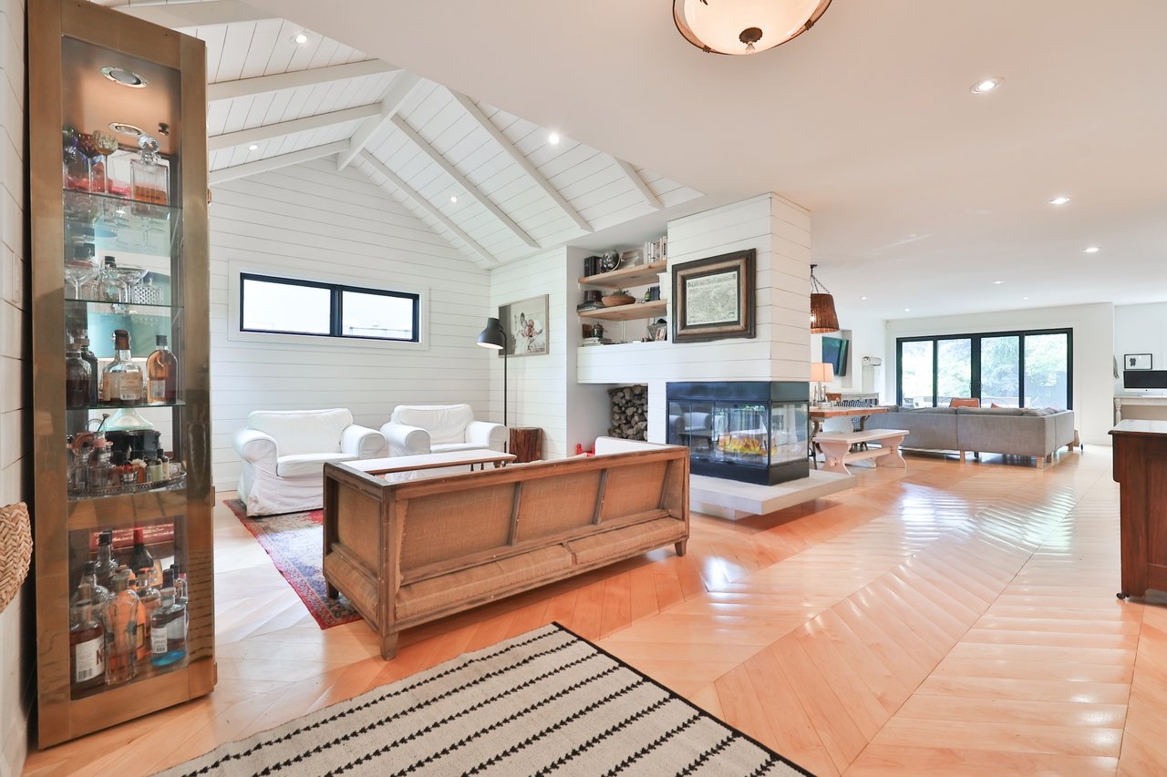 52 Kerr Street, Oakville