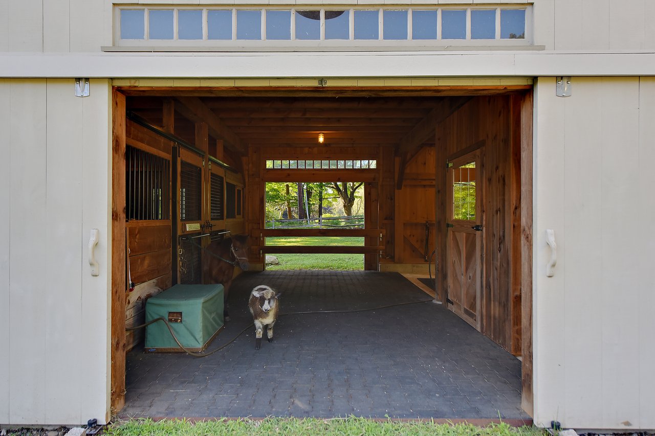 16 Whippoorwill Road