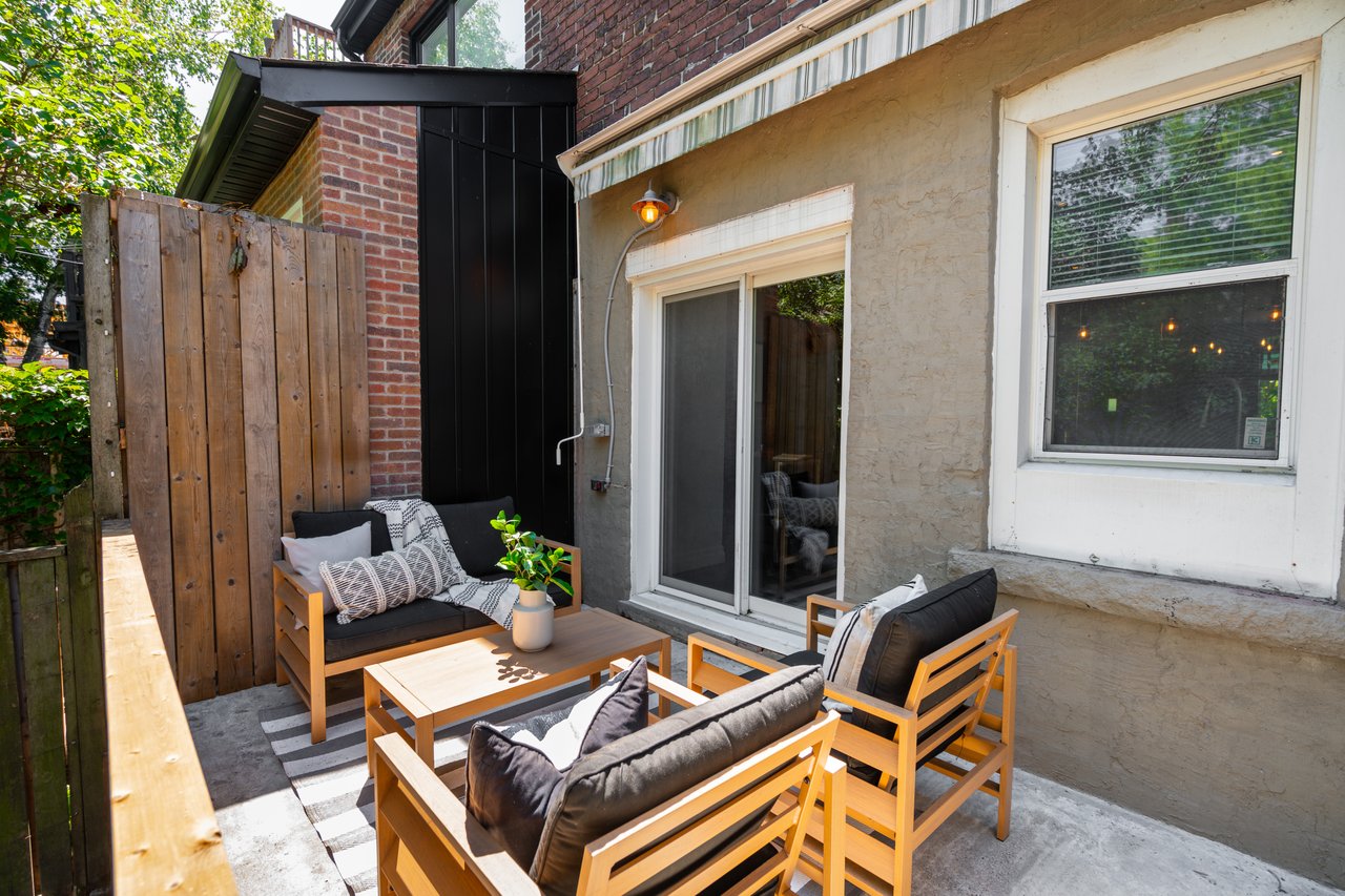 21 Bertmount Ave