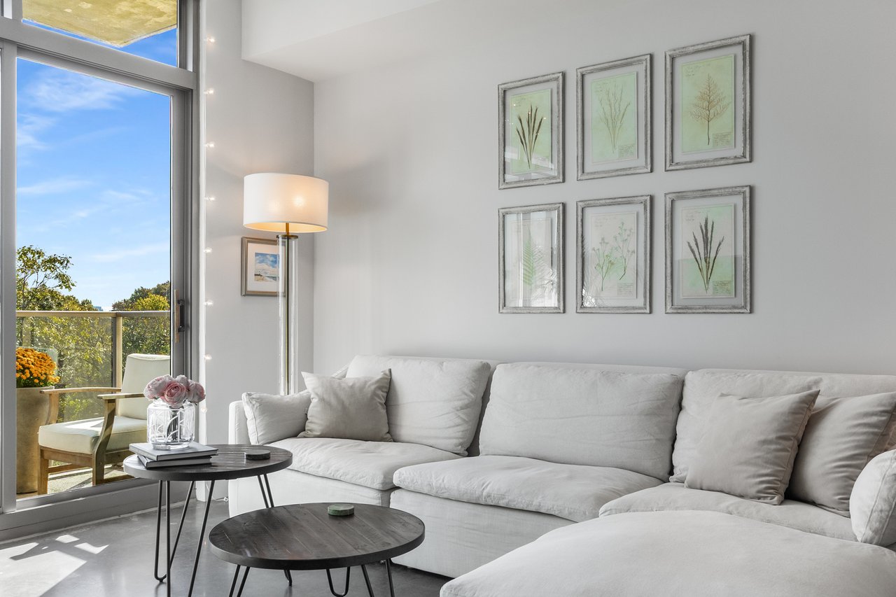 905 Juniper Street NE Unit 704