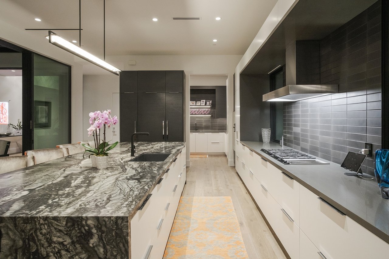 6914 E Cactus Wren Road