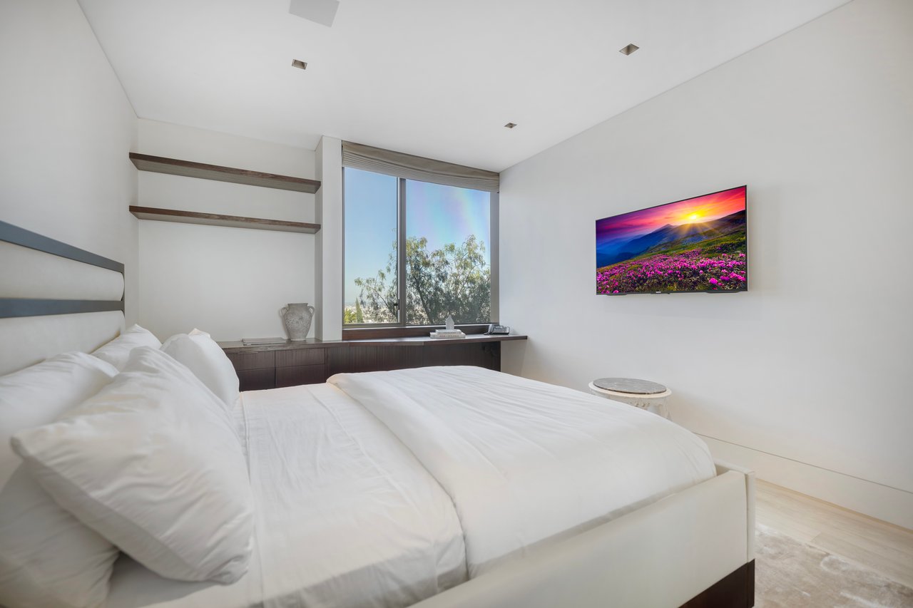 1305 Collingwood Pl