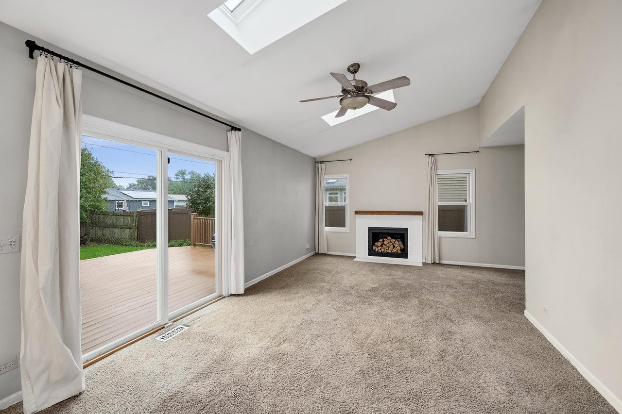 1N325 Tamarack Dr, Winfield IL – Move-In Ready Home in Timber Ridge Listed at $580,000