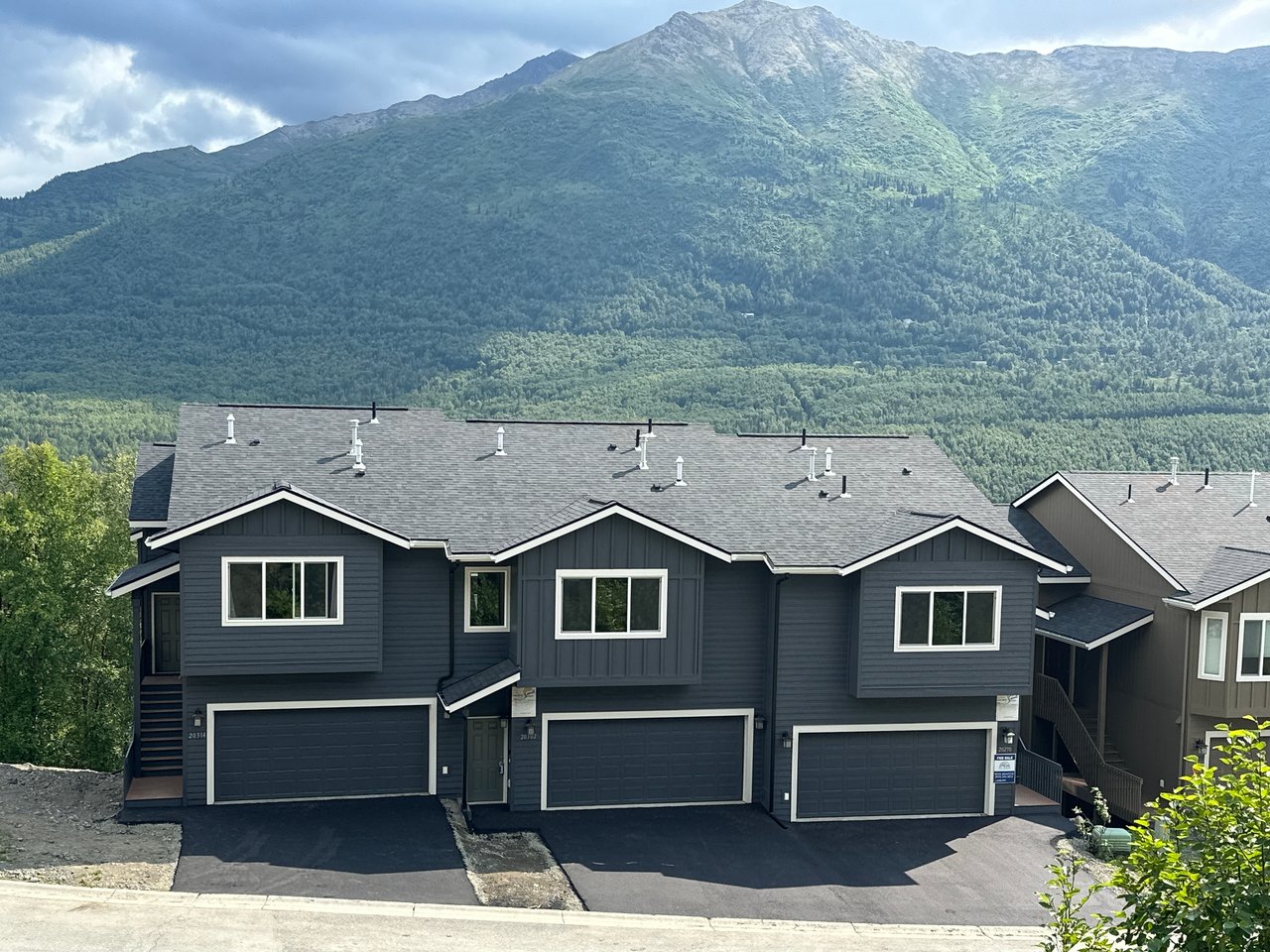 Eagles Nest Townhomes