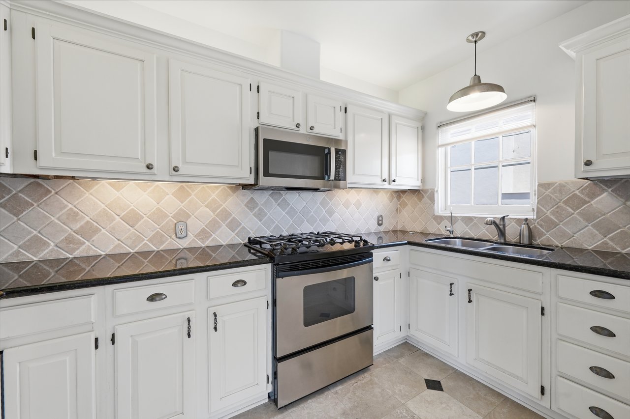 1602 The Strand (Entire Property)