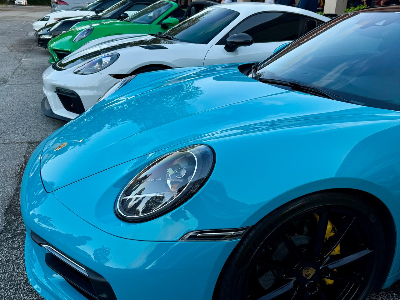 Porsche car meetup in Boca Raton at Casa de Montecristo cigar bar