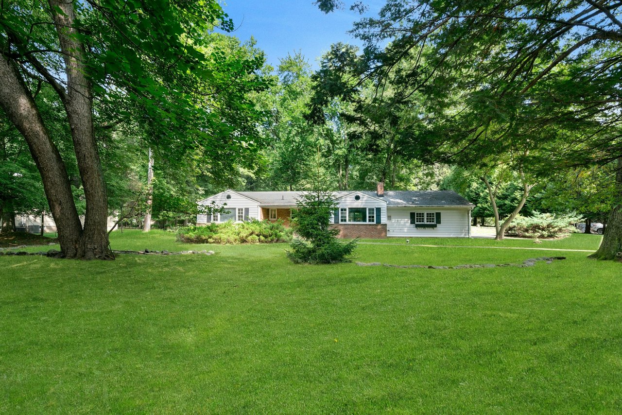 15 Pinehill Drive
