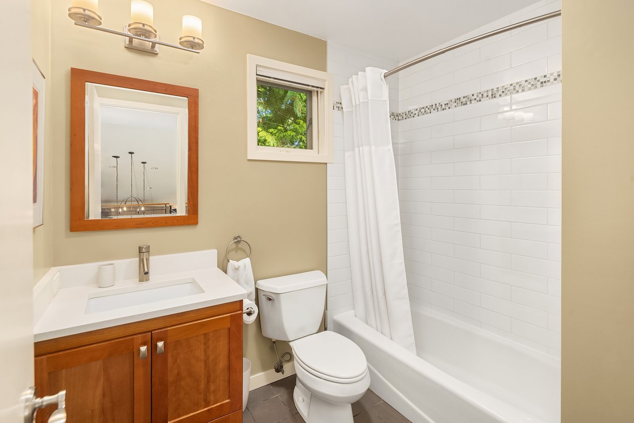 2604 W Lake Sammamish Pkwy NE