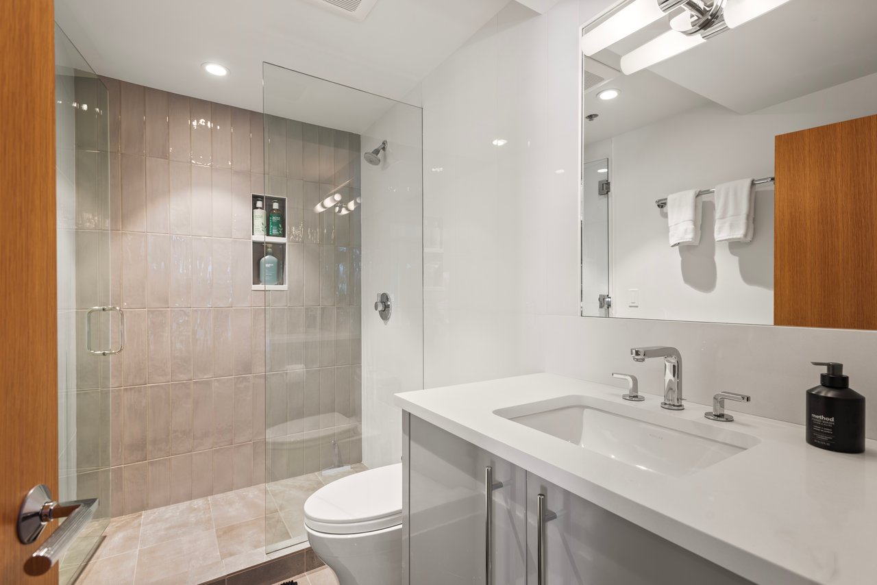 Newly Remodeled Core Condo with Aspen Mountain Views