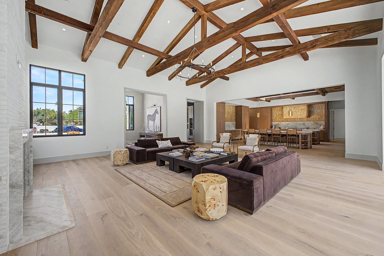 The Berneil House Paradise Valley Demonstrates Organic-Luxe design
