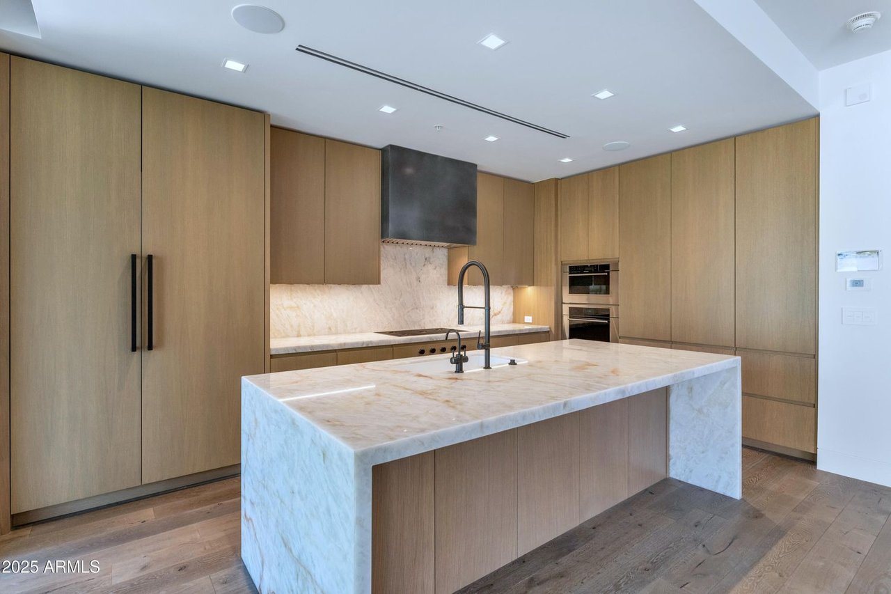 6587 N Palmeraie Blvd, #1051
