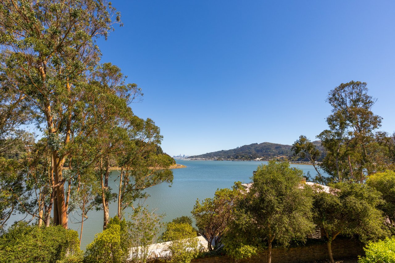 62 De Silva Island Drive Mill Valley