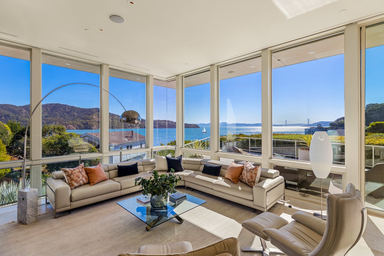 Dramatic Contemporary Architecture and Golden Gate Bridge Views