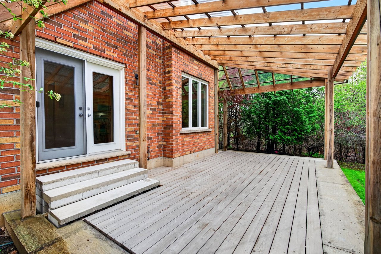 40 Maplevale Drive