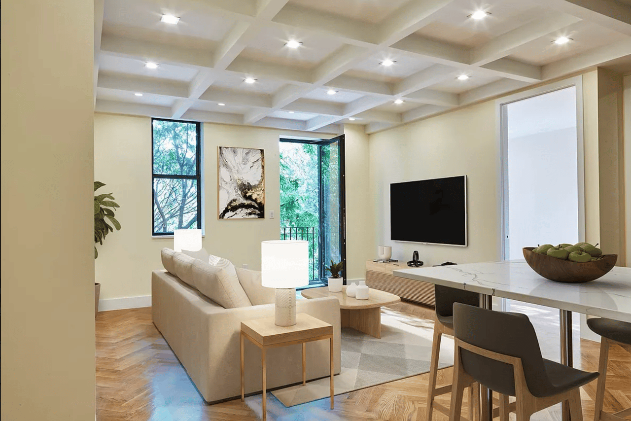 921 Washington Avenue #209