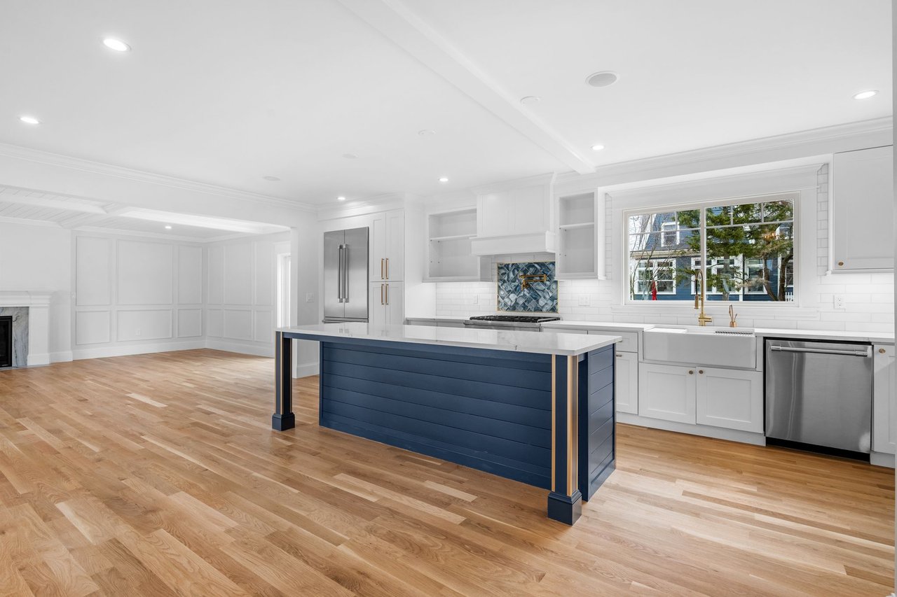 36 Rockaway Ave