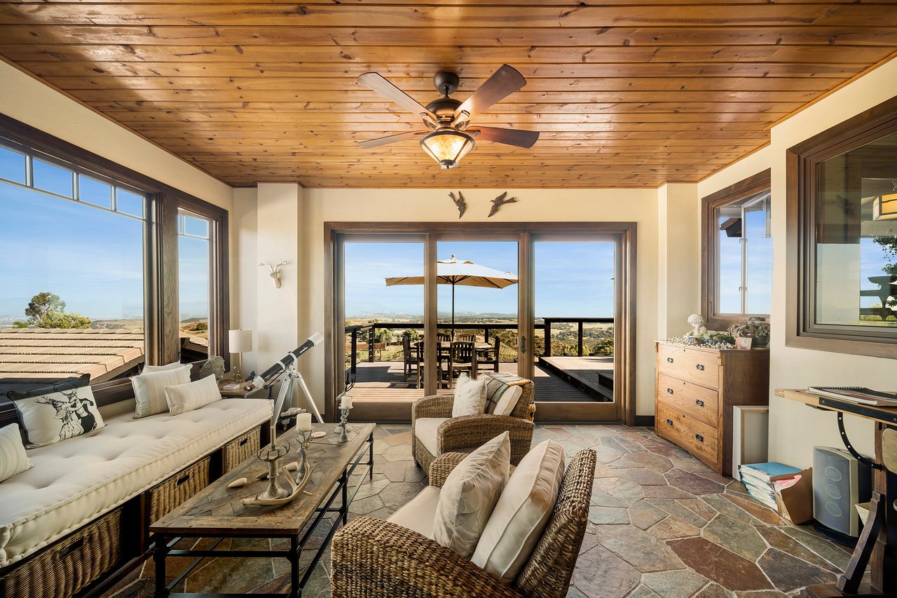 41005 Valle Vista