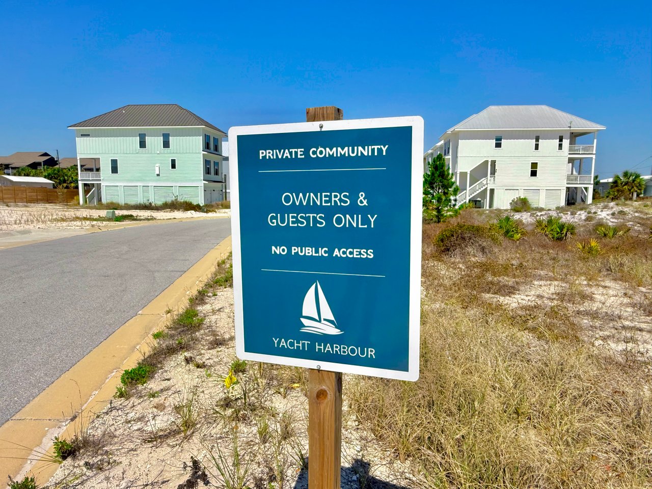 PERDIDO KEY BEACH HOUSE 208 CLIPPER DR 