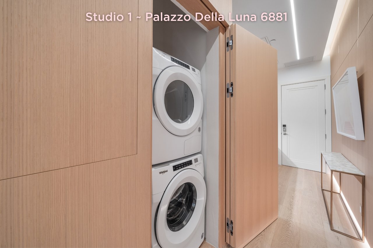 Palazzo Della Luna 6881 + Studio 1