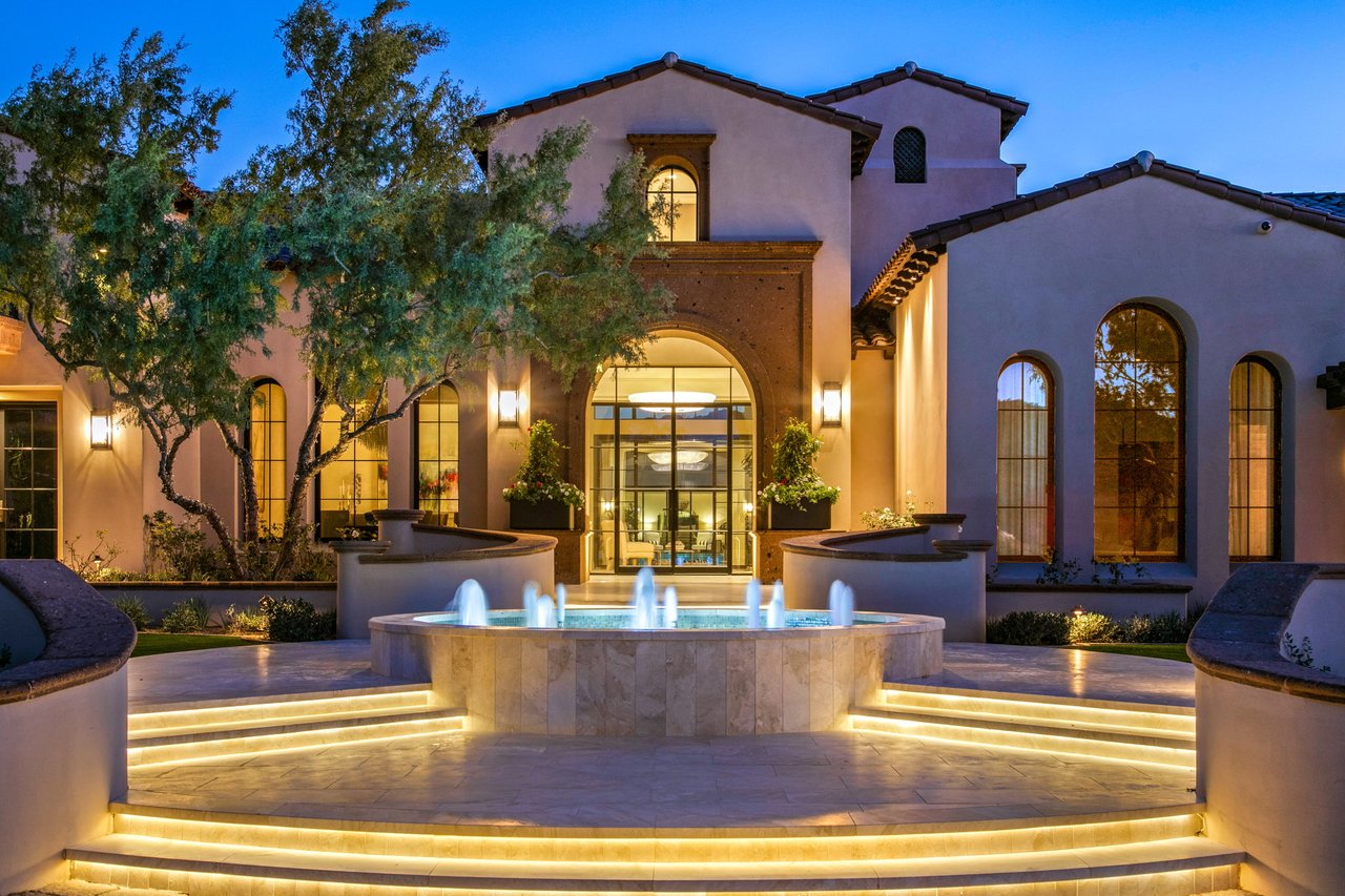 10927 E Windgate Pass Drive, 1519