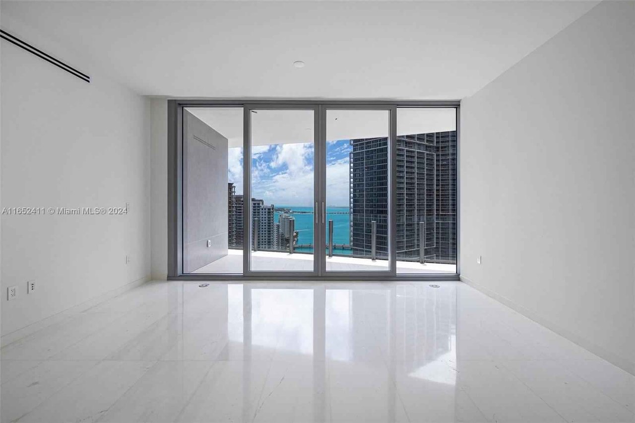 300 Biscayne Unit 2906