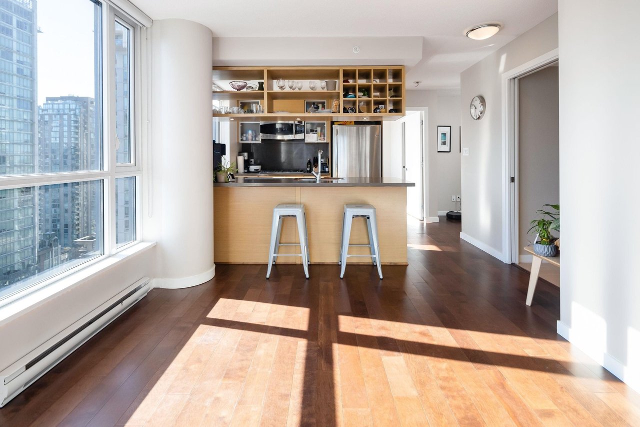 833 Seymour St, #1603