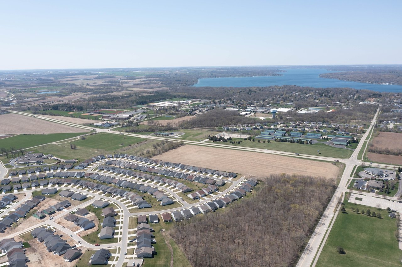 1101 S Edwards Boulevard