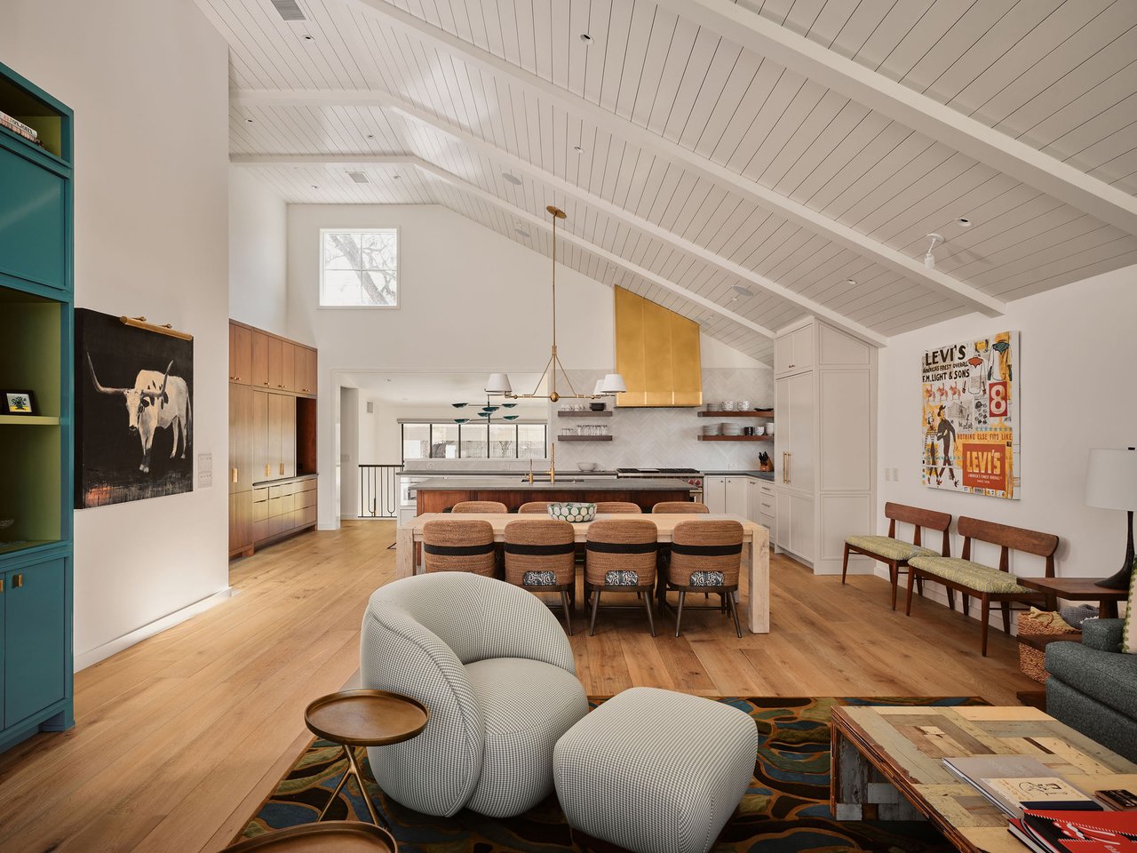 3016 Edgewater Drive